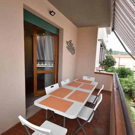 Rada - Zona Mare Con Clima, Posto Auto E Terrazza 坎普码港
